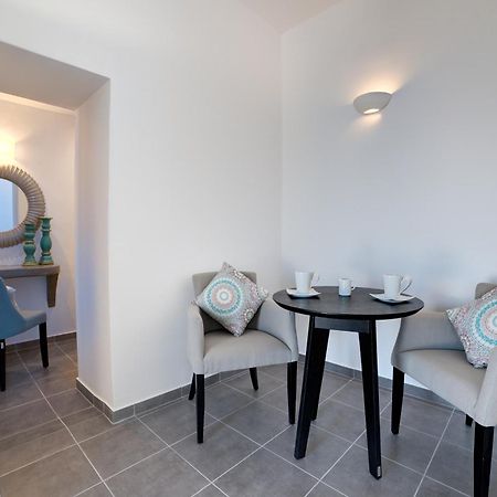 Remvi Suites Firostefani Cameră foto